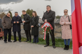 3C6A5617-Exposure-Exposure