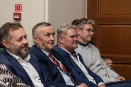 3C6A6904-Exposure-Exposure