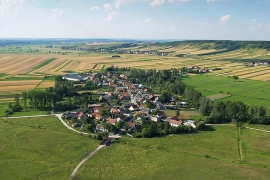 Kopernia, wieś leżąca na zachód od Pińczowa