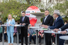 3C6A6497-Exposure-Exposure